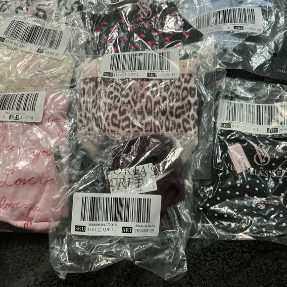 Victoria’s Secret panties size large - Picture 4 of 5